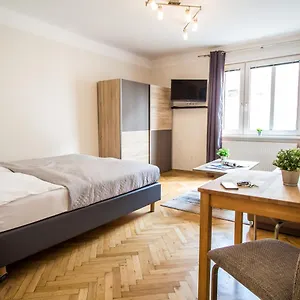 Kroellgasse I Contactless Check-in , Viyana Avusturya